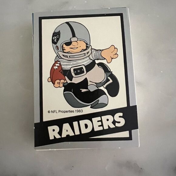 Vintage NFL Huddles 1983 Mascot Cards All Mint Full Set 28 Cards - Picture 1 of 3